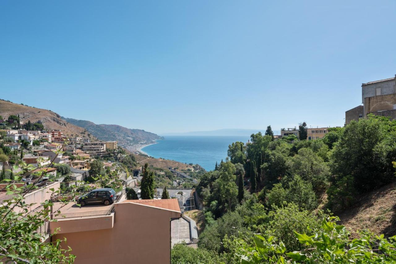 Ferienwohnung Taormina Mela'S Holidays Near The Historic Center Exterior foto